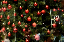 εορταστικό ωράριο