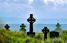 Graham Masterton, Πληγωμένοι άγγελοι (εκδ. Κριτική)