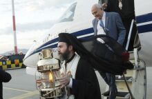 Με ειδικές πτήσεις μεταφέρεται το Άγιο Φως σε όλη την Ελλάδα 