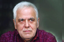 Πάσχος Μανδραβέλης