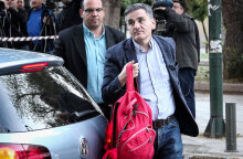 tsakalotos.jpg