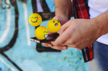 203496-2121x1414-sending-emojis.jpg