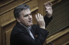 tsakalotos1.jpg