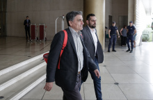 Μόνιμες μειώσεις φόρων από το 2019 υπόσχεται ο Τσακαλώτος 