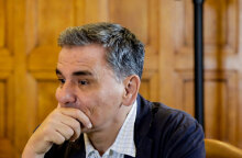 tsakalotos3.jpg
