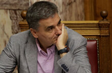 tsakalotos.jpg