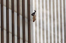 The Falling Man / 11.9 © Richard Drew