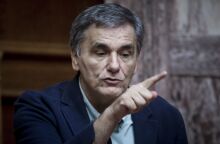 Περιοδεία στην Ασία ο Ευκλείδης Τσακαλώτος 