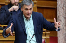tsakalotos.jpg