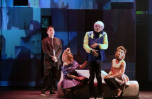 «Φαρενάιτ 451» σε σκηνοθεσία Θωμά Μοσχόπουλου στο θέατρο Πόρτα