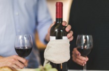 Καρκίνος προστάτη: Τα Χριστούγεννα να προτιμήσω λευκό ή κόκκινο κρασί;