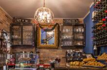 Yoko Cafe Bistro, Κολωνάκι