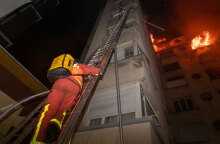 Φωτιά σε κτίριο στο Παρίσι