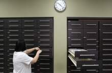 Άδειασαν τα ράφια των φαρμακείων…