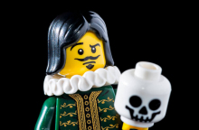 0e7119966_1521467067_lego-hamlet.jpg