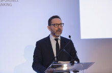 Γιάννης Στουρνάρας