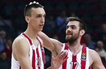 ΟΛΥΜΠΙΑΚΟΣ - ΜΠΑΓΕΡΝ ΜΟΝΑΧΟΥ 