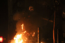 Μολότοφ στα ΜΑΤ