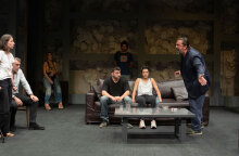 «Στέλλα Κοιμήσου» στο θέατρο Τζένη Καρέζη © Γιάννης Πρίφτης