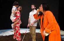 «Τα μάτια» του Πάμπλο Μεσίες στο θέατρο του Νέου Κόσμου © Domniki Mitropoulou