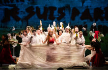 «Η Ωραία Ελένη» του Offenbach στο Ολύμπια