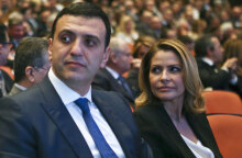 Βασίλης Κικίλιας - Τζένη Μπαλατσινού