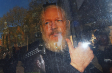 Τζούλιαν Ασάνζ