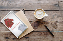 Βασίλης Κατσικονούρης «Καρό παιδιά, ριγέ πατεράδες», εκδόσεις Καστανιώτη