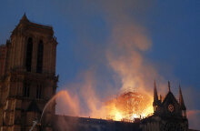 Παναγία των Παρισίων - Φωτιά 