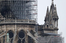 Παναγία των Παρισίων / Φωτιά