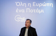 Σταύρος Θεοδωράκης