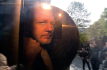 Τζούλιαν Ασάνζ