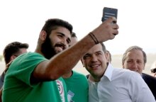 Selfie Τσίπρα στο Ηράκλειο