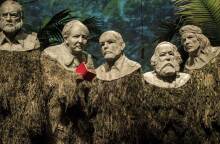 «Οι αγνοούμενοι» από το κολομβιανό Mapa Teatro στο Φεστιβάλ Αθηνών, Πειραιώς 260 (Η) © Felipe Cahacho/Mapa Teatro