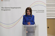  Γιάννα Αγγελοπούλου 