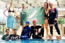 Κορίτσια με μπουρκίνι στη Γαλλία