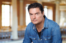 Γιώργος Πέτρου