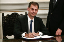 Χάρης Θεοχάρης