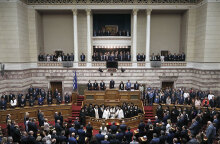 Η ορκωμοσία των 300 στη Βουλή