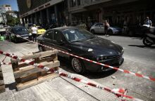 Zημιές στο κέντρο της Αθήνας μετά τα 5,1 Ρίχτερ