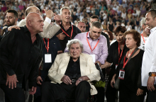 Μίκης Θεοδωράκης