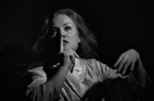 Αθηνά Παππά, «Τι Με Κοιτάς Έτσι;» των Ρόδη - Κυφωνίδη, θέατρο Αλκμήνη