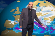 Σάκης Αρναούτογλου