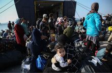 Στην Ελευσίνα 700 αιτούντες άσυλο από τη Σάμο  