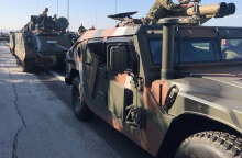 «Πρόβα» στην Εθνική Οδό Θεσσαλονίκης - Μουδανίων για τη στρατιωτική παρέλαση της 28ης Οκτωβρίου