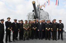 Ο Προκόπης Παυλόπουλος στο αντιτορπιλικό «Βέλος»