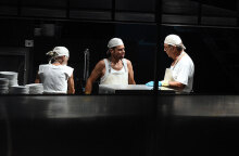 «Οι Λαντζέρηδες», Morris Panych, Σύγχρονο Θέατρο, ομάδα Νάμα, Ελένη Σκότη