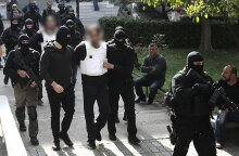 Στον ανακριτή οι συλληφθέντες για συμμετοχή στην «Επαναστατική Αυτοάμυνα» © Intime p.a.