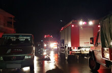 Πλημμύρες στη Χαλκιδική - Χείμαρρος παρέσυρε ταξί και το έριξε στη θάλασσα