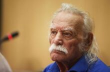 Μανώλης Γλέζος